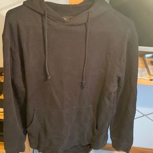 The quality of the fur used in this sweatshirt is very comfortable and warm.